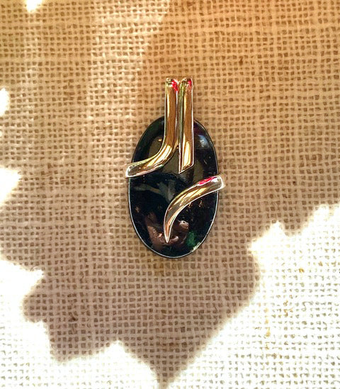 Single Sterling Silver Nuummite Pendant